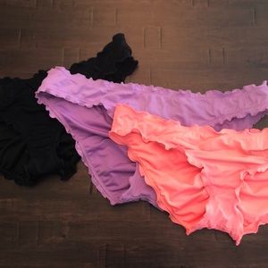 scrunch back Victoria’s Secret swum bottom bundle